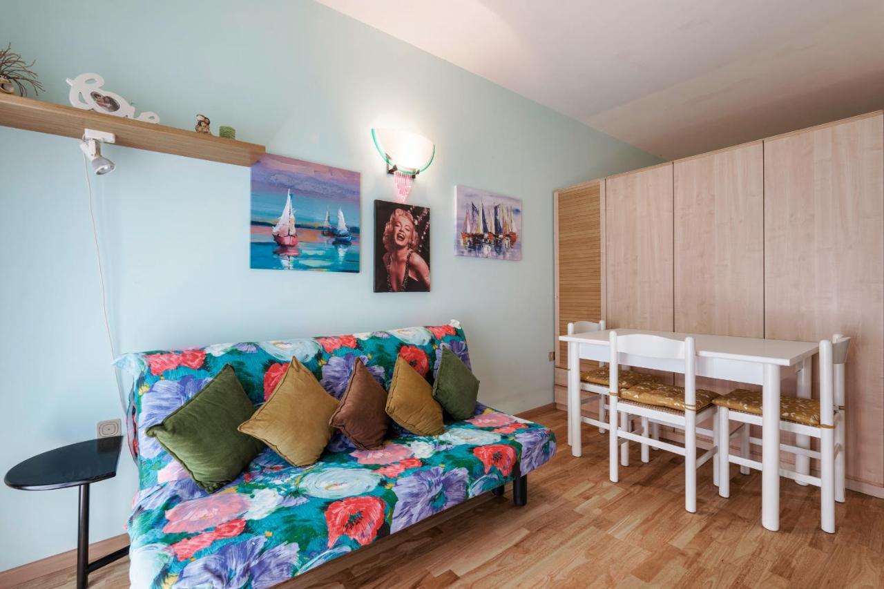 Azzurra Suite - Monolocale Con Piscina E Wifi Сирмионе Экстерьер фото