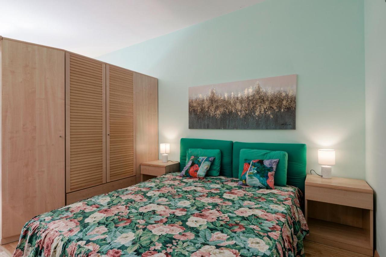 Azzurra Suite - Monolocale Con Piscina E Wifi Сирмионе Экстерьер фото